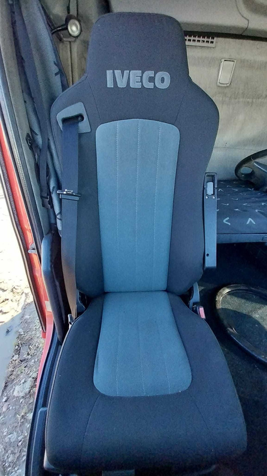 Fotel do IVECO STRALIS 500 - مقاعد السيارات - شاحنة: صور 1 Fotel do IVECO STRALIS 500 - مقاعد السيارات - شاحنة: صور 1