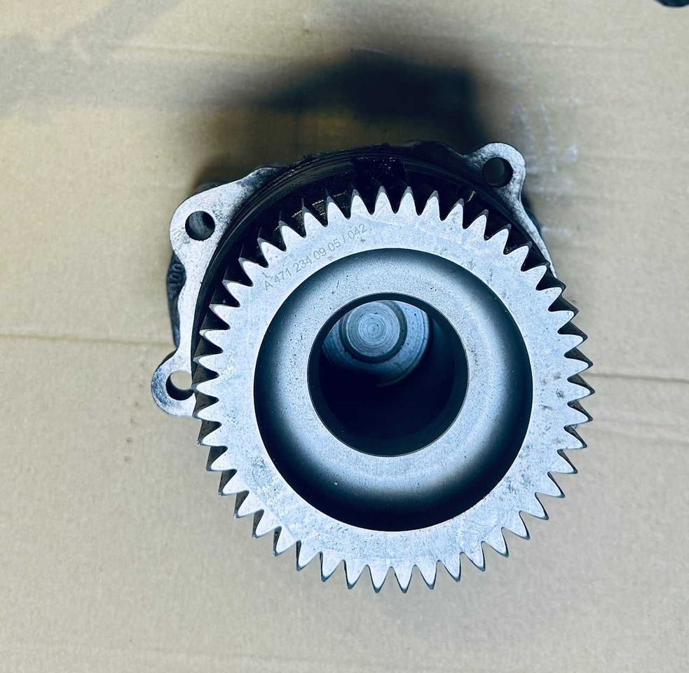 Mercedes PRZYSTAWKA odbioru mocy PTO pompy hydrauliki Setra Class 470 - المحرك: صور 4 Mercedes PRZYSTAWKA odbioru mocy PTO pompy hydrauliki Setra Class 470 - المحرك: صور 4