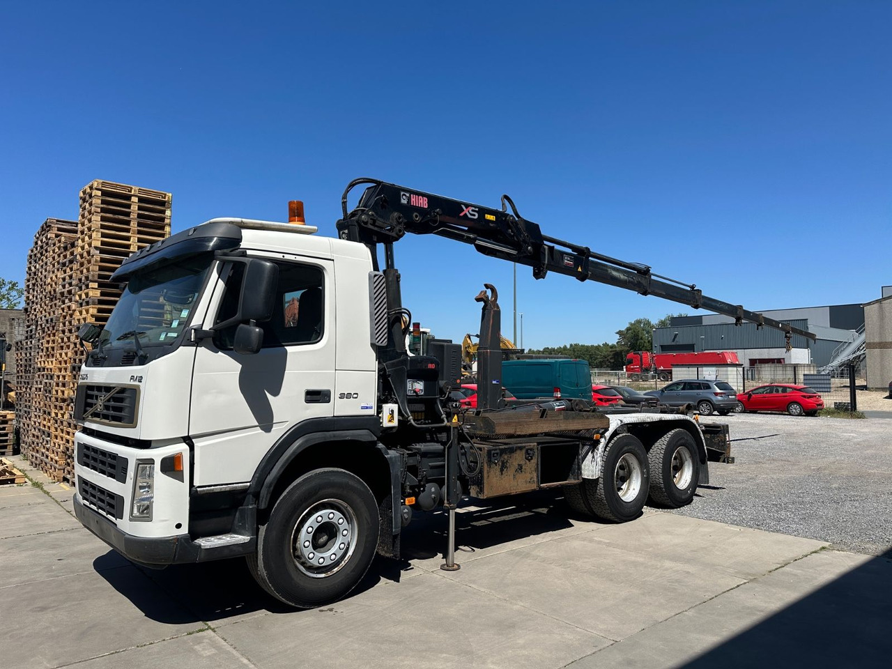 Volvo FM12 380 Hiab 144E-3 - شاحنة ذات الخطاف: صور 1 Volvo FM12 380 Hiab 144E-3 - شاحنة ذات الخطاف: صور 1
