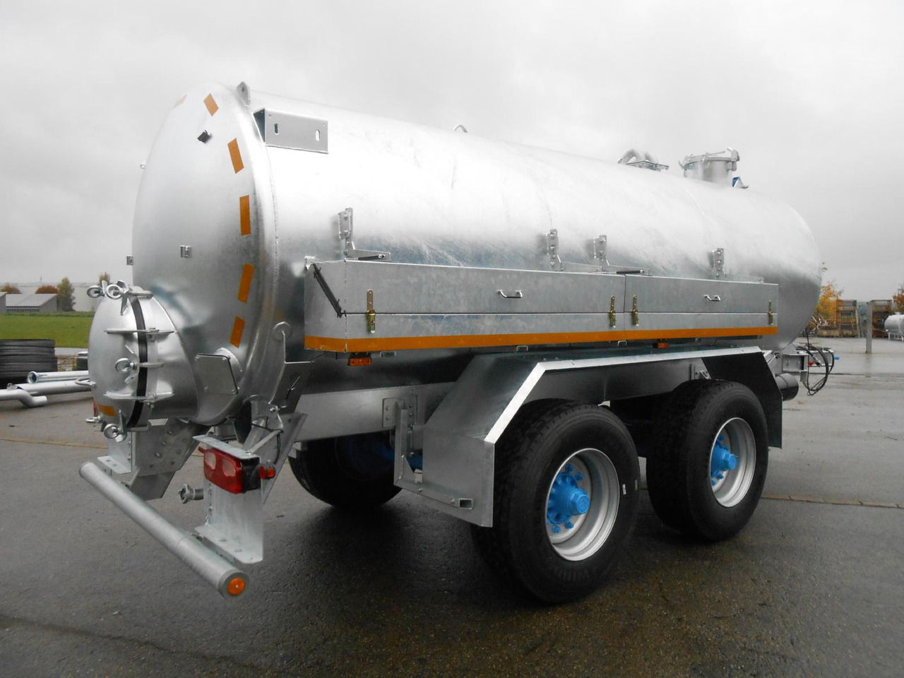 M-Vac 12000l / Wasserfass M-Vac 12000l (12m³) Wasserfass / Wassertank mit 80 km/h Zulassung - مقطورة صهريج: صور 2 M-Vac 12000l / Wasserfass M-Vac 12000l (12m³) Wasserfass / Wassertank mit 80 km/h Zulassung - مقطورة صهريج: صور 2