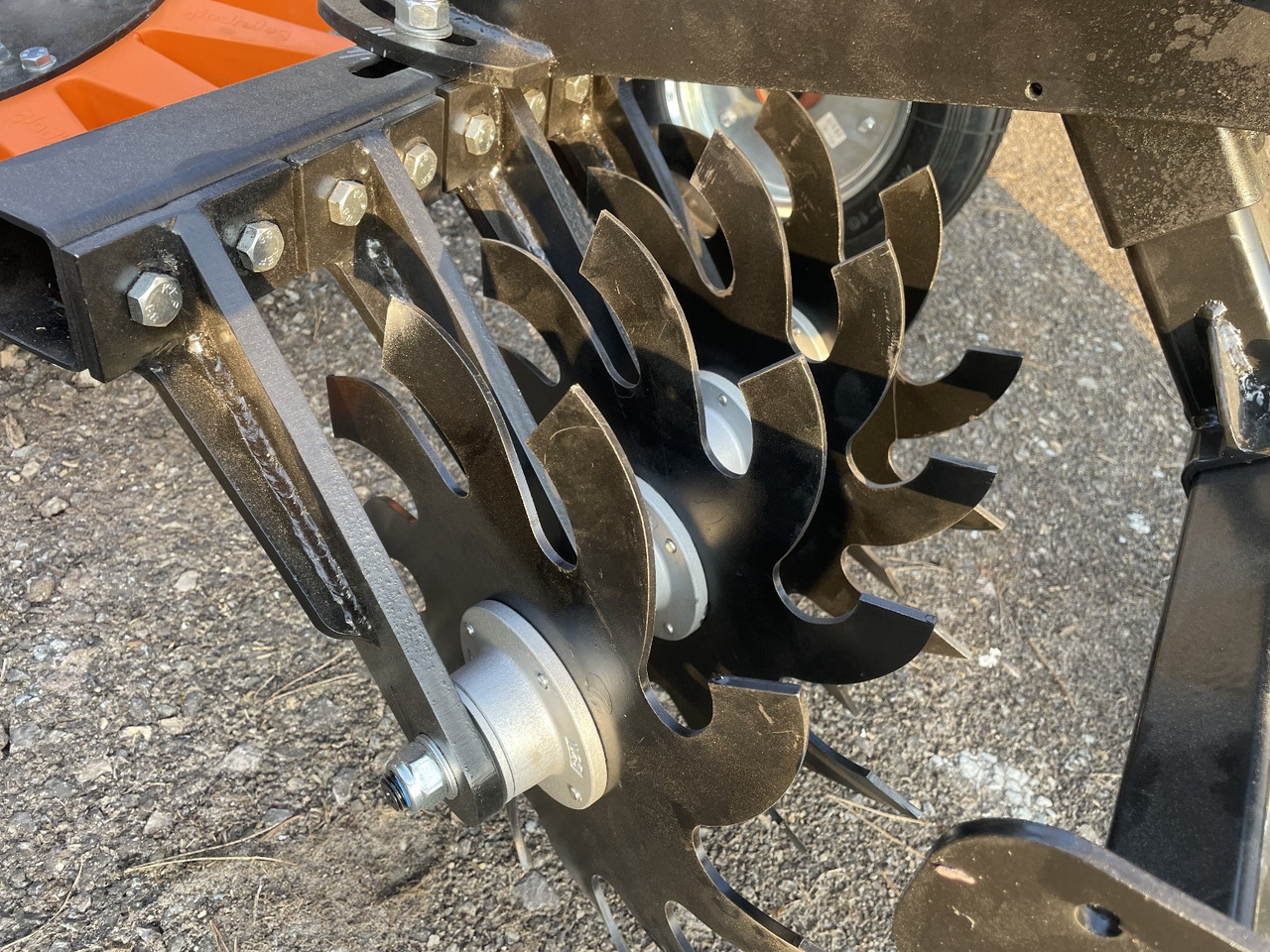 Berrypark Roll- und Fingerhacke / Orchard Weeder / Sarcleuse arboricole / Pielnik sadowniczy - مسلفة: صور 5 Berrypark Roll- und Fingerhacke / Orchard Weeder / Sarcleuse arboricole / Pielnik sadowniczy - مسلفة: صور 5