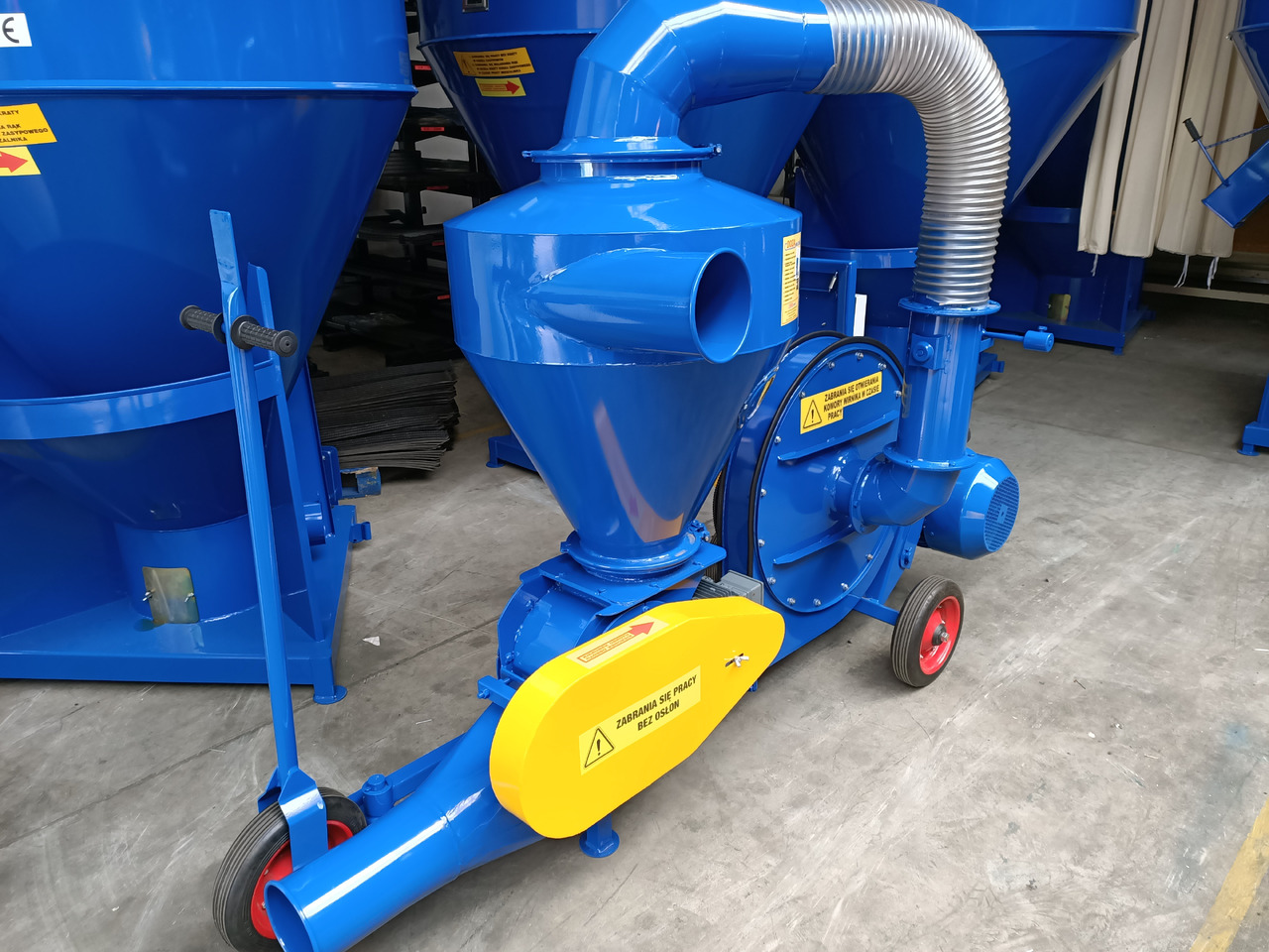 Dozamech Saug-Druckgebläse / Suction and pressure blower / Suceuse à grains / Trasportatore / Пневматический вдуватель / Dmuchawa ssąco-tłocząca T-420 - الناقل: صور 1 Dozamech Saug-Druckgebläse / Suction and pressure blower / Suceuse à grains / Trasportatore / Пневматический вдуватель / Dmuchawa ssąco-tłocząca T-420 - الناقل: صور 1