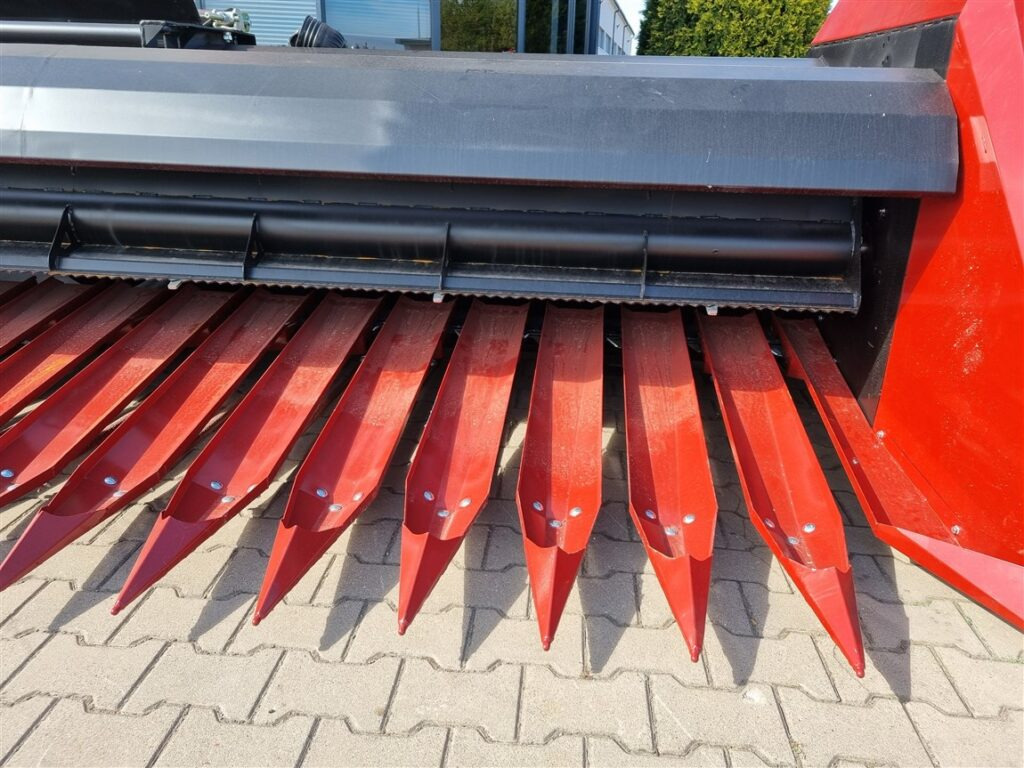 Lupus Sonnenblummenvorsatz / Sunflower harvester / Coupe à tournesol / Сosechadora / Macchina per la raccolta dei girasoli / Жатка для подсолнечника / Przystawka do słonecznika 6,5 m - حصادات عباد الشمس: صور 2 Lupus Sonnenblummenvorsatz / Sunflower harvester / Coupe à tournesol / Сosechadora / Macchina per la raccolta dei girasoli / Жатка для подсолнечника / Przystawka do słonecznika 6,5 m - حصادات عباد الشمس: صور 2