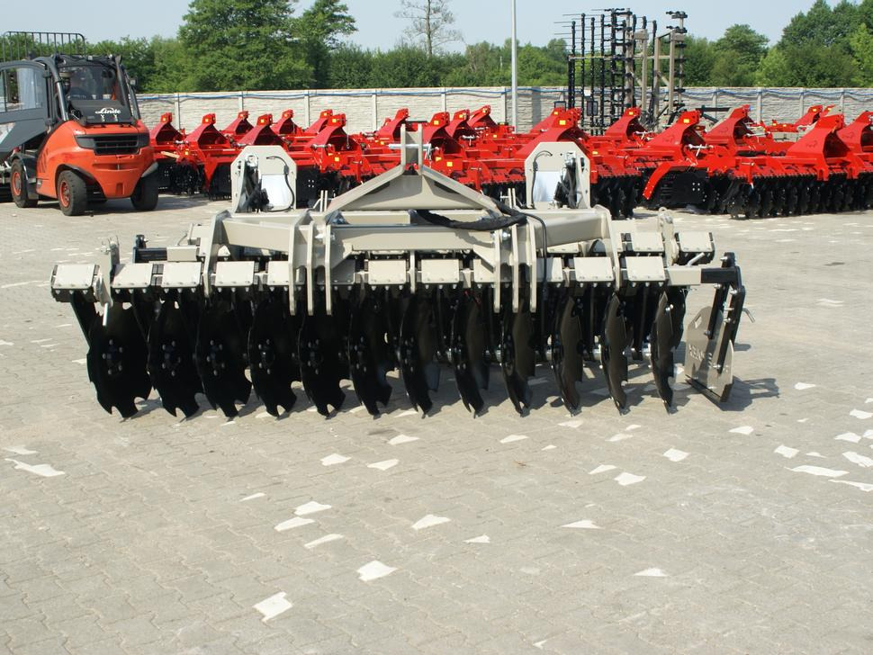 ROLEX Scheibenegge / Discs harrow / Dechaumeur à disques / Erpice a dischi / Дисковая борона / Brona talerzowa 3 m - قرص مسلفة: صور 3 ROLEX Scheibenegge / Discs harrow / Dechaumeur à disques / Erpice a dischi / Дисковая борона / Brona talerzowa 3 m - قرص مسلفة: صور 3