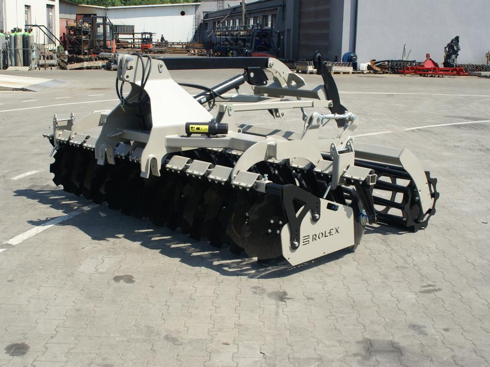 Rolex Scheibenegge / Disc harrow with hydropack / Déchaumeur à disques avec support semoir / Erpice a dischi / Cultivador de discos con hydropack / Дисковая борона с гидропаком 3 m - قرص مسلفة: صور 1 Rolex Scheibenegge / Disc harrow with hydropack / Déchaumeur à disques avec support semoir / Erpice a dischi / Cultivador de discos con hydropack / Дисковая борона с гидропаком 3 m - قرص مسلفة: صور 1