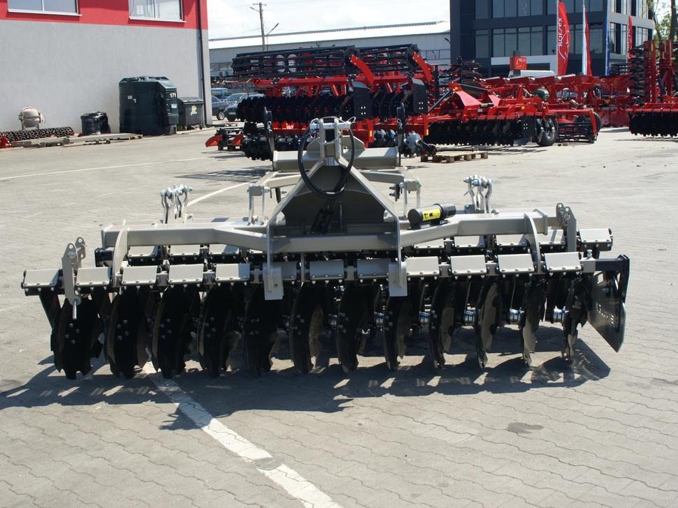 Rolex Scheibenegge / Disc harrow with hydropack / Déchaumeur à disques avec support semoir / Erpice a dischi / Cultivador de discos con hydropack / Дисковая борона с гидропаком 3 m - قرص مسلفة: صور 4 Rolex Scheibenegge / Disc harrow with hydropack / Déchaumeur à disques avec support semoir / Erpice a dischi / Cultivador de discos con hydropack / Дисковая борона с гидропаком 3 m - قرص مسلفة: صور 4