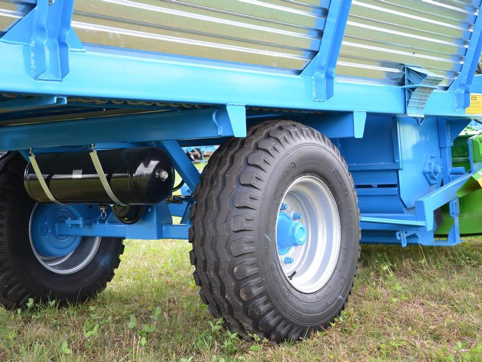 ZAMET Mähladewagen / Green forage mower / Remorque autochargeuse / Autocaricante / Самозагружающийся прицеп с косилкой / Przyczepa samozaładowcza z kosiarką bebnową T635 - مقطورات الاعلاف: صور 3 ZAMET Mähladewagen / Green forage mower / Remorque autochargeuse / Autocaricante / Самозагружающийся прицеп с косилкой / Przyczepa samozaładowcza z kosiarką bebnową T635 - مقطورات الاعلاف: صور 3