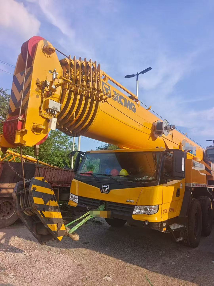 XCMG XCA160L8 - رافعة لجميع التضاريس: صور 1 XCMG XCA160L8 - رافعة لجميع التضاريس: صور 1