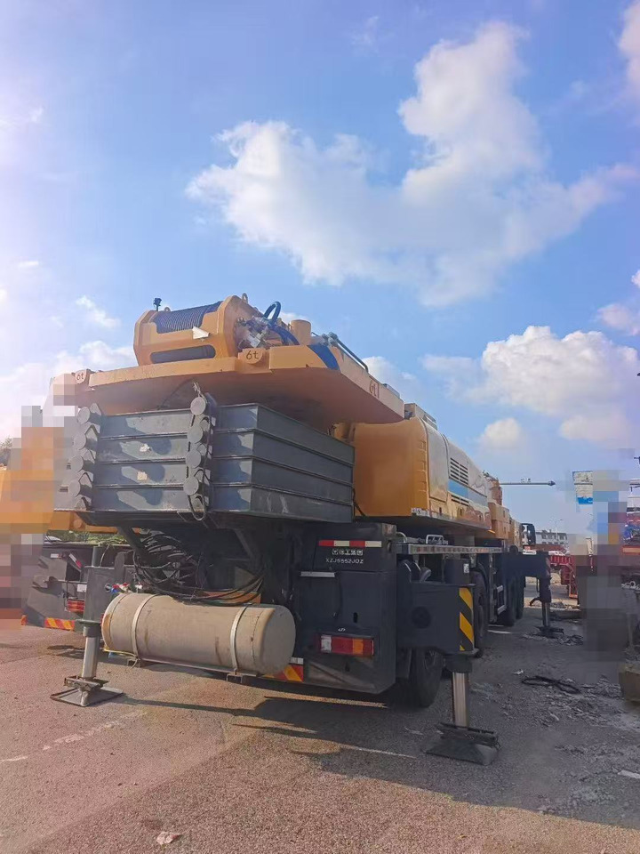 XCMG XCA160L8 - رافعة لجميع التضاريس: صور 3 XCMG XCA160L8 - رافعة لجميع التضاريس: صور 3