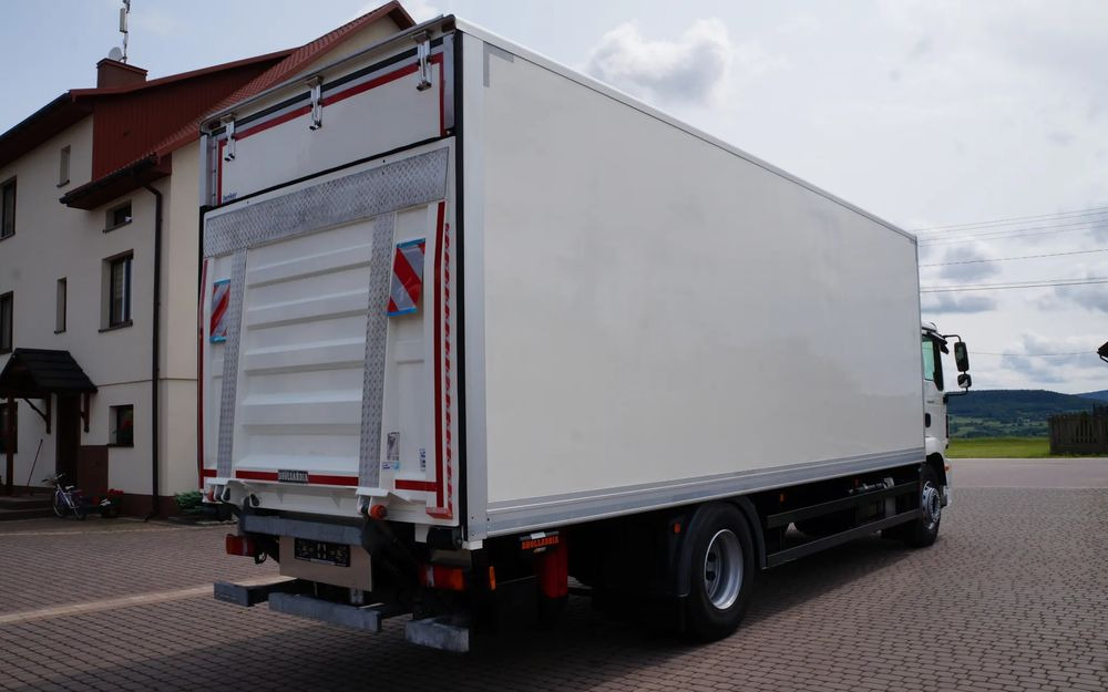 MAN TGM 18.250 / 18.290 EURO 6 KONTENER 19 PALET ŁAD. 9800 KG WINDA - بصندوق مغلق شاحنة: صور 4 MAN TGM 18.250 / 18.290 EURO 6 KONTENER 19 PALET ŁAD. 9800 KG WINDA - بصندوق مغلق شاحنة: صور 4