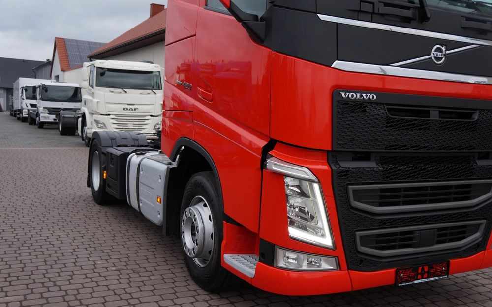 Volvo FH 4 EURO 6 GLOBETROTTER NISKI PRZEBIEG PEŁEN SERWIS - شاحنة جرار: صور 5 Volvo FH 4 EURO 6 GLOBETROTTER NISKI PRZEBIEG PEŁEN SERWIS - شاحنة جرار: صور 5
