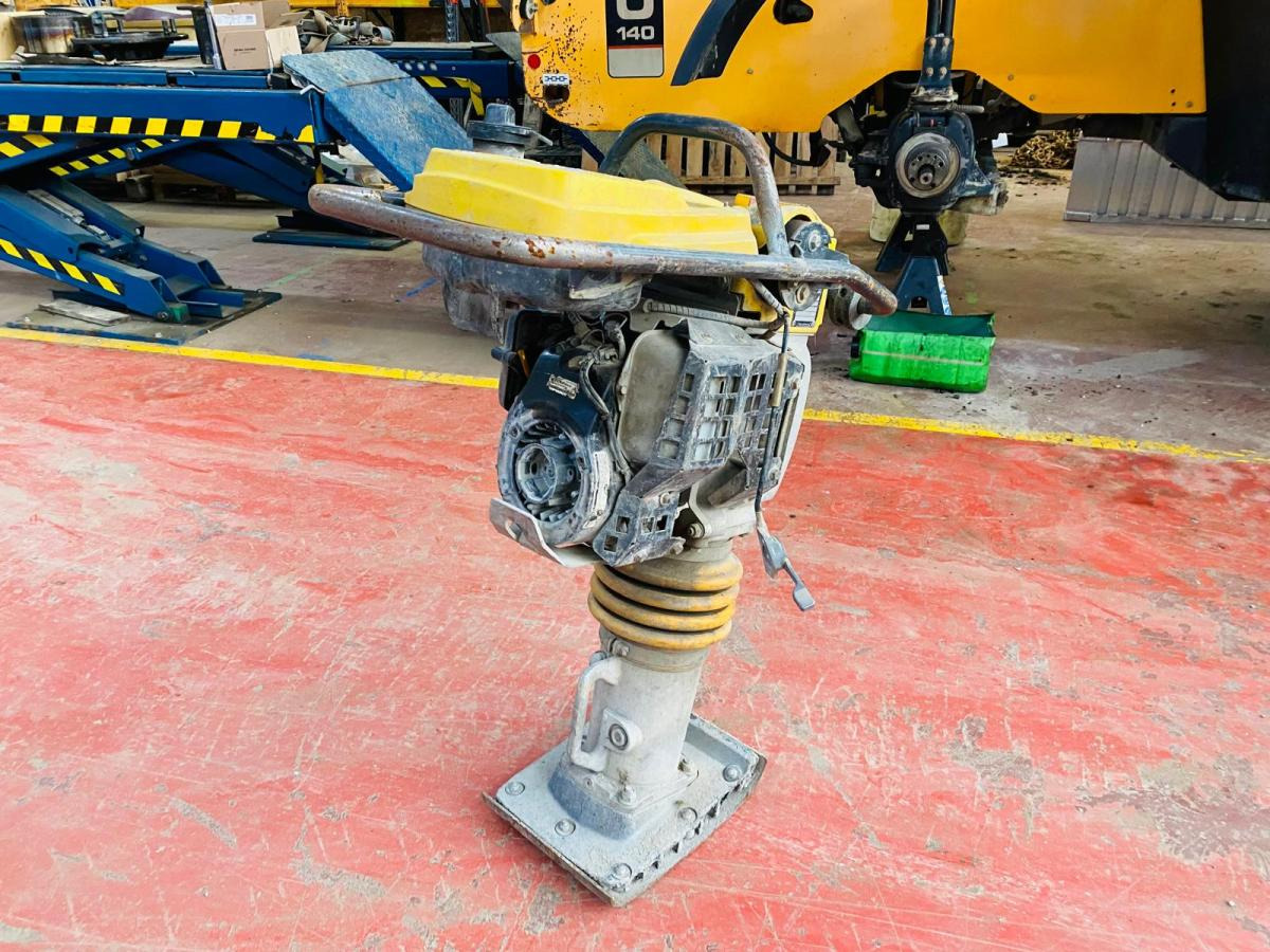 BOMAG Pilonneuse BT65/4 - ماكينات الدك: صور 5 BOMAG Pilonneuse BT65/4 - ماكينات الدك: صور 5