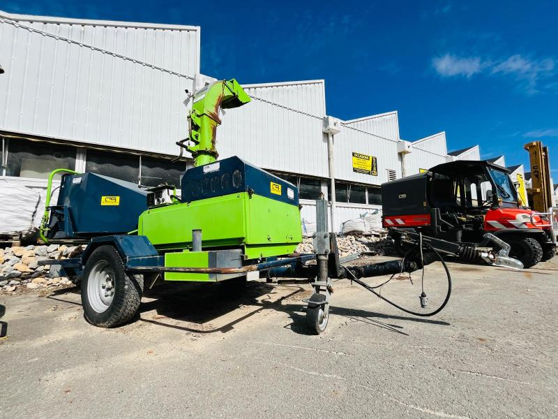 BUGNOT THIERION BV7 Broyeur de branche - ماكينة تقطيع الأغصان: صور 2 BUGNOT THIERION BV7 Broyeur de branche - ماكينة تقطيع الأغصان: صور 2