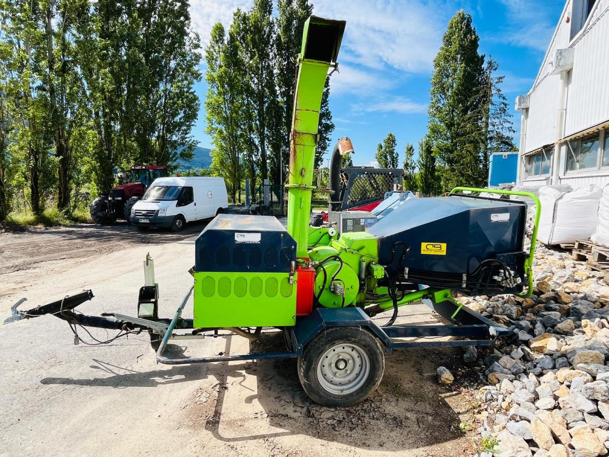 BUGNOT THIERION BV7 Broyeur de branche - ماكينة تقطيع الأغصان: صور 3 BUGNOT THIERION BV7 Broyeur de branche - ماكينة تقطيع الأغصان: صور 3