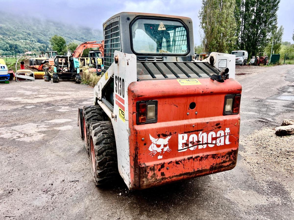 Bobcat S130 Chargeuse Compact - شيول صغير: صور 3 Bobcat S130 Chargeuse Compact - شيول صغير: صور 3