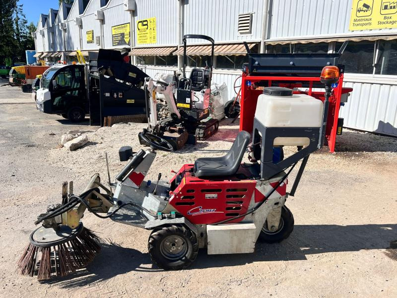 Cochet Balayeuse de désherbage automotrice Gecko (NET DE TVA) - كناسة المناطق الصناعية: صور 2 Cochet Balayeuse de désherbage automotrice Gecko (NET DE TVA) - كناسة المناطق الصناعية: صور 2