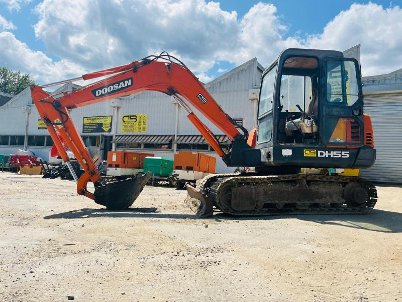 DOOSAN DH55 MINI PELLE 5T - حفارة مصغرة: صور 2 DOOSAN DH55 MINI PELLE 5T - حفارة مصغرة: صور 2