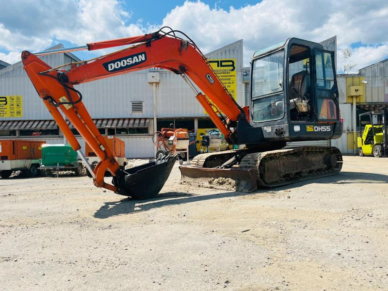 DOOSAN DH55 MINI PELLE 5T - حفارة مصغرة: صور 1 DOOSAN DH55 MINI PELLE 5T - حفارة مصغرة: صور 1
