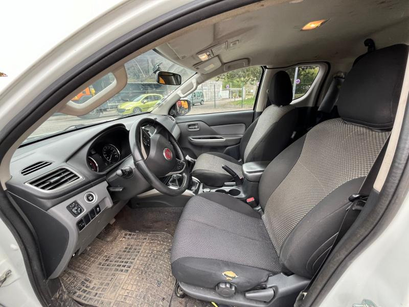 FIAT Véhicule utilitaire Pickup FULLBACK 4X4 إيجار FIAT Véhicule utilitaire Pickup FULLBACK 4X4: صور 9