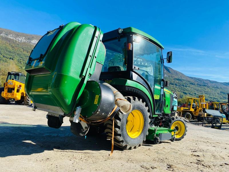 John Deere 2038R avec plateau de coupe et bas de ramassage - جرار صغير: صور 5 John Deere 2038R avec plateau de coupe et bas de ramassage - جرار صغير: صور 5