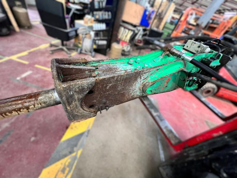 MONTABERT M900 BRH Marteau hydraulique pour 15-25T - مطرقة هيدروليكية: صور 5 MONTABERT M900 BRH Marteau hydraulique pour 15-25T - مطرقة هيدروليكية: صور 5