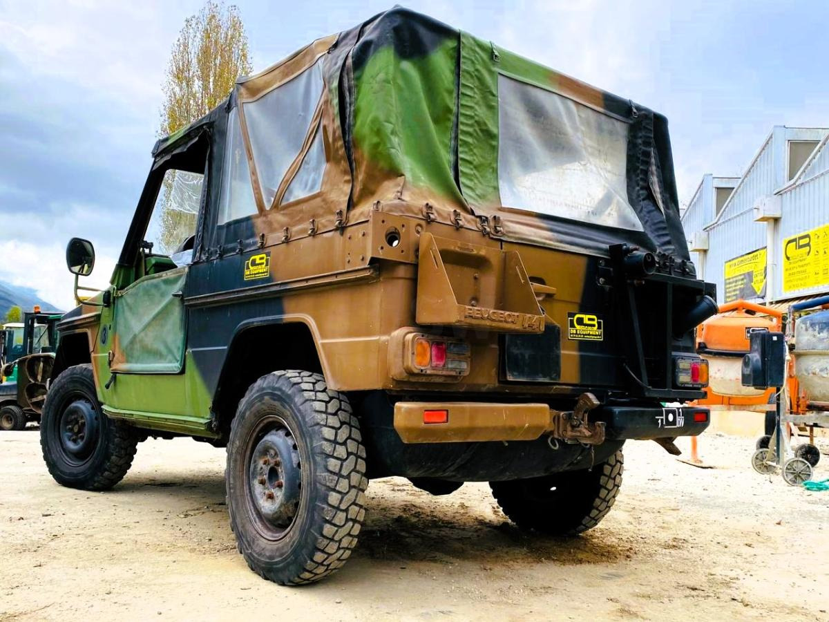 Peugeot P4 (NET DE TVA) VLTT Militaire réformé - سيارة دفع رباعي: صور 4 Peugeot P4 (NET DE TVA) VLTT Militaire réformé - سيارة دفع رباعي: صور 4