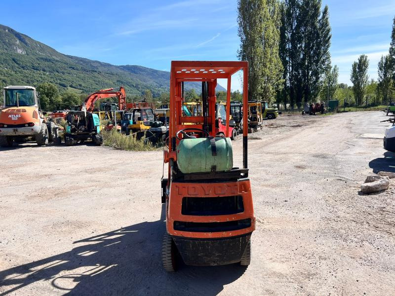Toyota FN700 Chariot élévateur à gaz 700Kg - رافعة شوكية تعمل بالغاز: صور 3 Toyota FN700 Chariot élévateur à gaz 700Kg - رافعة شوكية تعمل بالغاز: صور 3