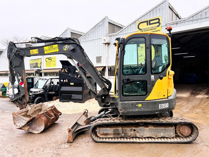 Volvo ECR58D Mini-pelle à chenille 6T - حفارة مصغرة: صور 2 Volvo ECR58D Mini-pelle à chenille 6T - حفارة مصغرة: صور 2