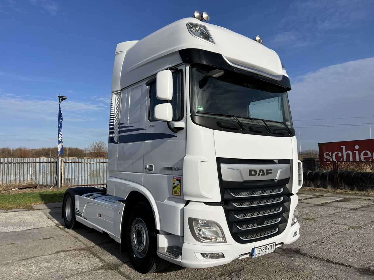 DAF XF530 - شاحنة جرار: صور 3 DAF XF530 - شاحنة جرار: صور 3