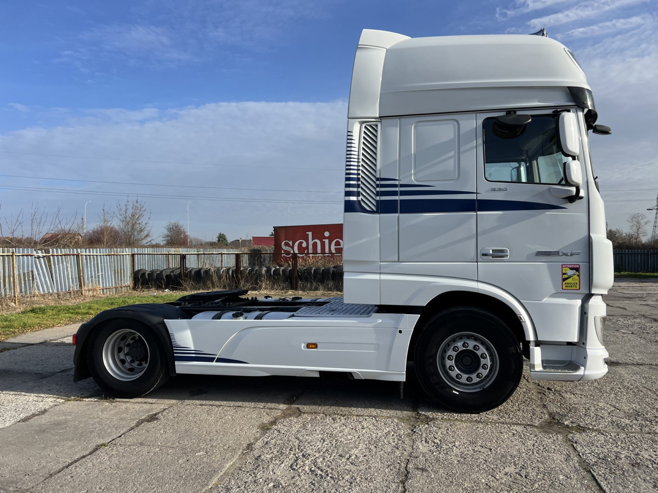 DAF XF530 - شاحنة جرار: صور 4 DAF XF530 - شاحنة جرار: صور 4