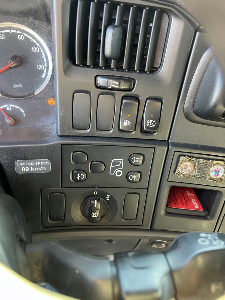 شاحنة جرار SCANIA R450: صور 17 شاحنة جرار SCANIA R450: صور 17