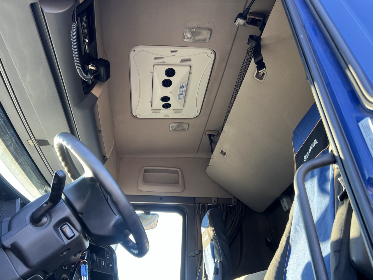 شاحنة جرار SCANIA R450: صور 14 شاحنة جرار SCANIA R450: صور 14