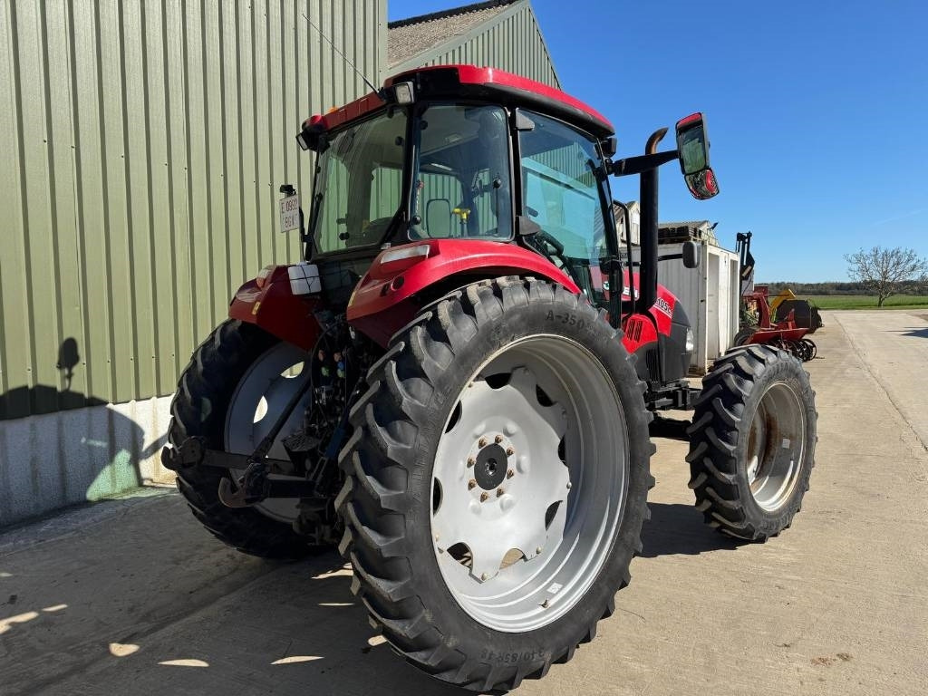 Case Farmall 105c - جرار: صور 4 Case Farmall 105c - جرار: صور 4