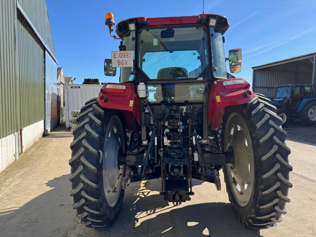 Case Farmall 105c - جرار: صور 5 Case Farmall 105c - جرار: صور 5