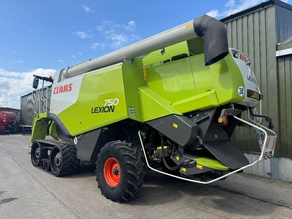Claas Lexion 750TT APS Hybrid c/w V900 Header - حصادة شاملة: صور 2 Claas Lexion 750TT APS Hybrid c/w V900 Header - حصادة شاملة: صور 2