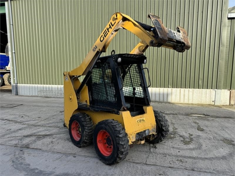 Gehl R165 Skid Steer - شيول صغير: صور 5 Gehl R165 Skid Steer - شيول صغير: صور 5