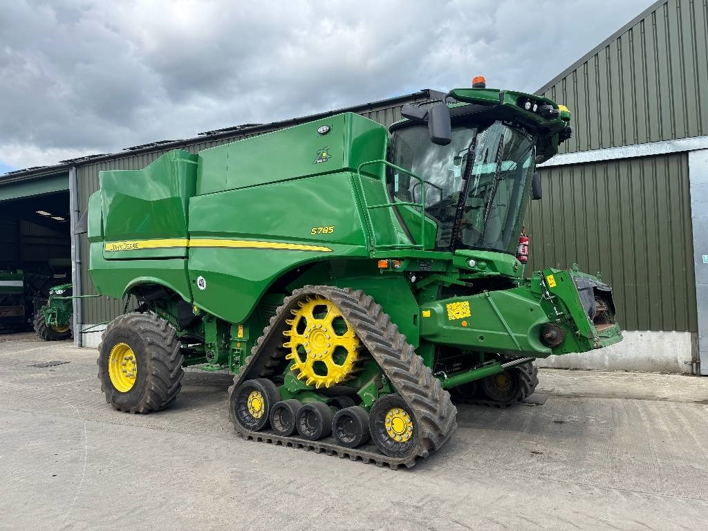 John Deere S785 4WD c/w 735D Header - حصادة شاملة: صور 3 John Deere S785 4WD c/w 735D Header - حصادة شاملة: صور 3