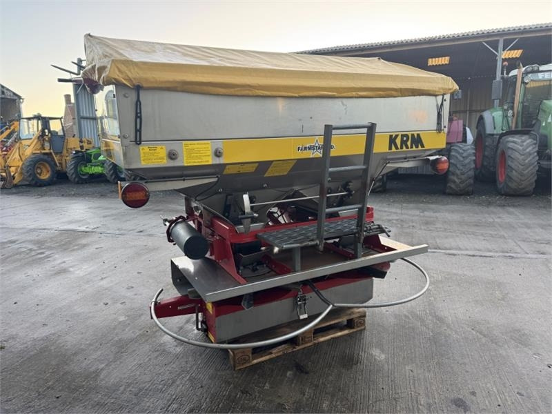 Krm F2 3000 Fert Spreader - آلة رش الأسمدة: صور 5 Krm F2 3000 Fert Spreader - آلة رش الأسمدة: صور 5