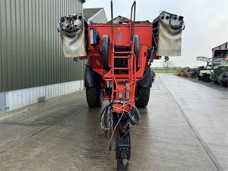Kuhn AGT 6036 Boom Fert Spreader - آلة رش الأسمدة: صور 5 Kuhn AGT 6036 Boom Fert Spreader - آلة رش الأسمدة: صور 5