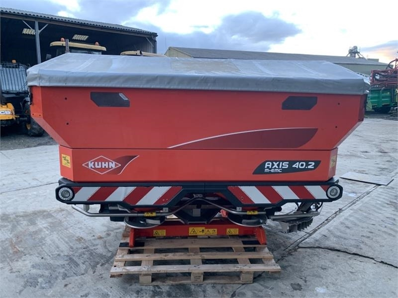 Kuhn Axis 40.2 M-EMC Fert Spreader - آلة رش الأسمدة: صور 4 Kuhn Axis 40.2 M-EMC Fert Spreader - آلة رش الأسمدة: صور 4