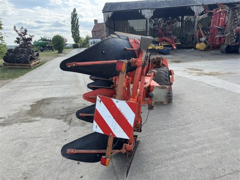 Kuhn Kuhn VT1180M6H 5+1 Semi Mounted Plough - محراث: صور 3 Kuhn Kuhn VT1180M6H 5+1 Semi Mounted Plough - محراث: صور 3