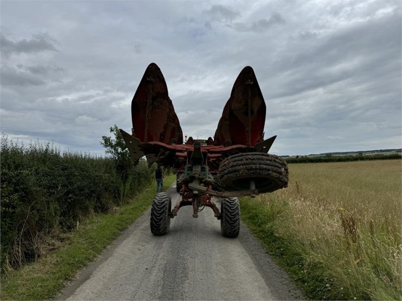 Kverneland 10 Furrow RW100 Varimat Plough **Video Below** - محراث: صور 4 Kverneland 10 Furrow RW100 Varimat Plough **Video Below** - محراث: صور 4