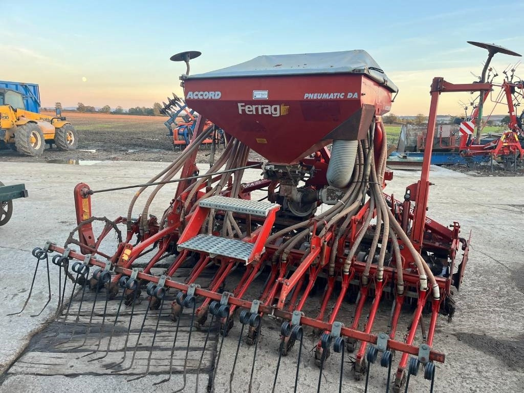 Lely Tulip/Accord 3 Meter Combination - الة بذر: صور 3 Lely Tulip/Accord 3 Meter Combination - الة بذر: صور 3