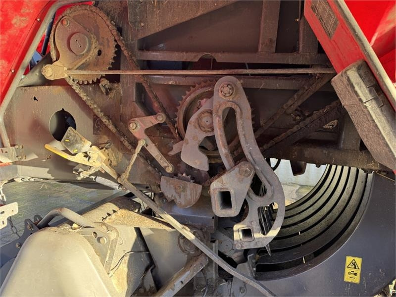 Massey Ferguson 2170 Square Baler - مكبس البالات المستطيله: صور 5 Massey Ferguson 2170 Square Baler - مكبس البالات المستطيله: صور 5