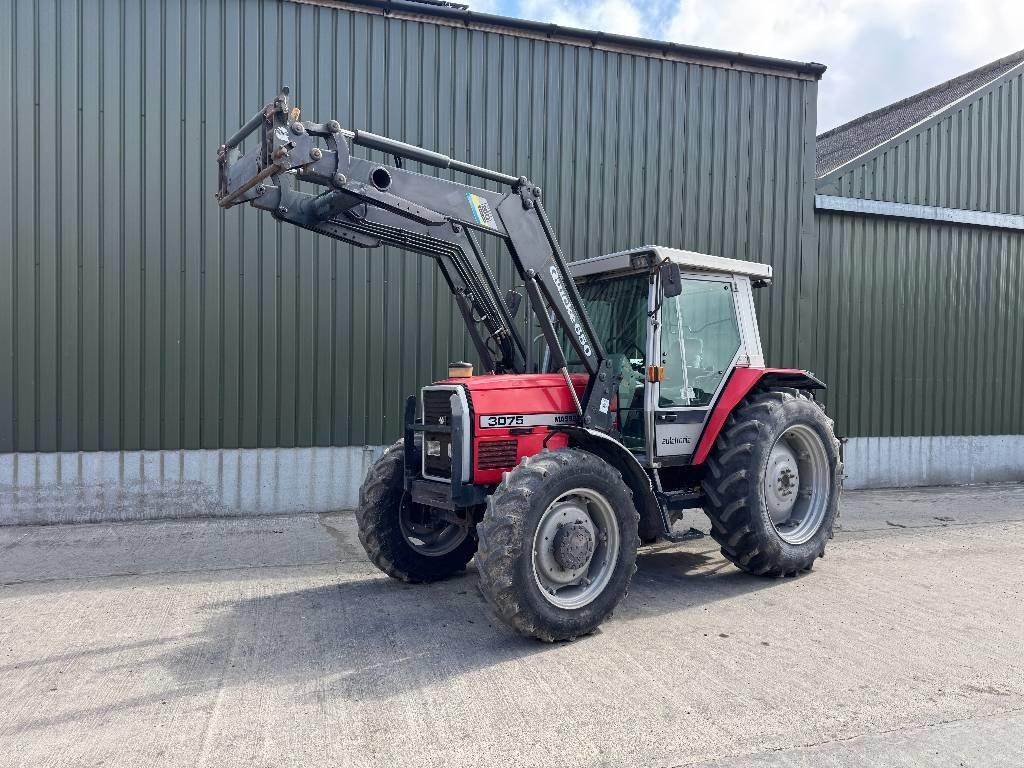 Massey Ferguson 3075 Dynashift - جرار: صور 1 Massey Ferguson 3075 Dynashift - جرار: صور 1