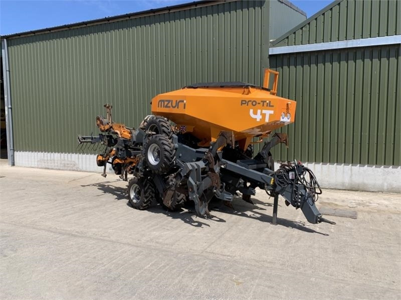 Mzuri Pro-Till 4T Drill - الة بذر: صور 1 Mzuri Pro-Till 4T Drill - الة بذر: صور 1