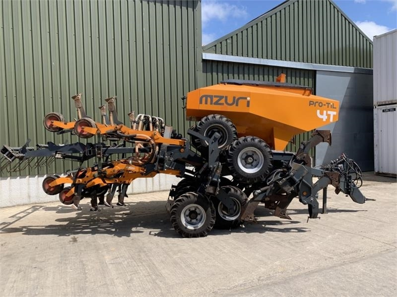 Mzuri Pro-Till 4T Drill - الة بذر: صور 2 Mzuri Pro-Till 4T Drill - الة بذر: صور 2