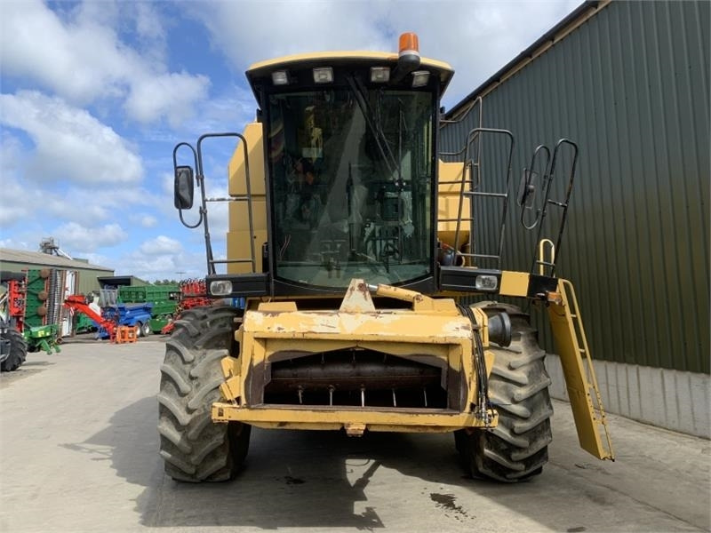 New Holland/Laverda New Holland TL58i / Laverda Hi - معدات آلة حصاد: صور 5 New Holland/Laverda New Holland TL58i / Laverda Hi - معدات آلة حصاد: صور 5