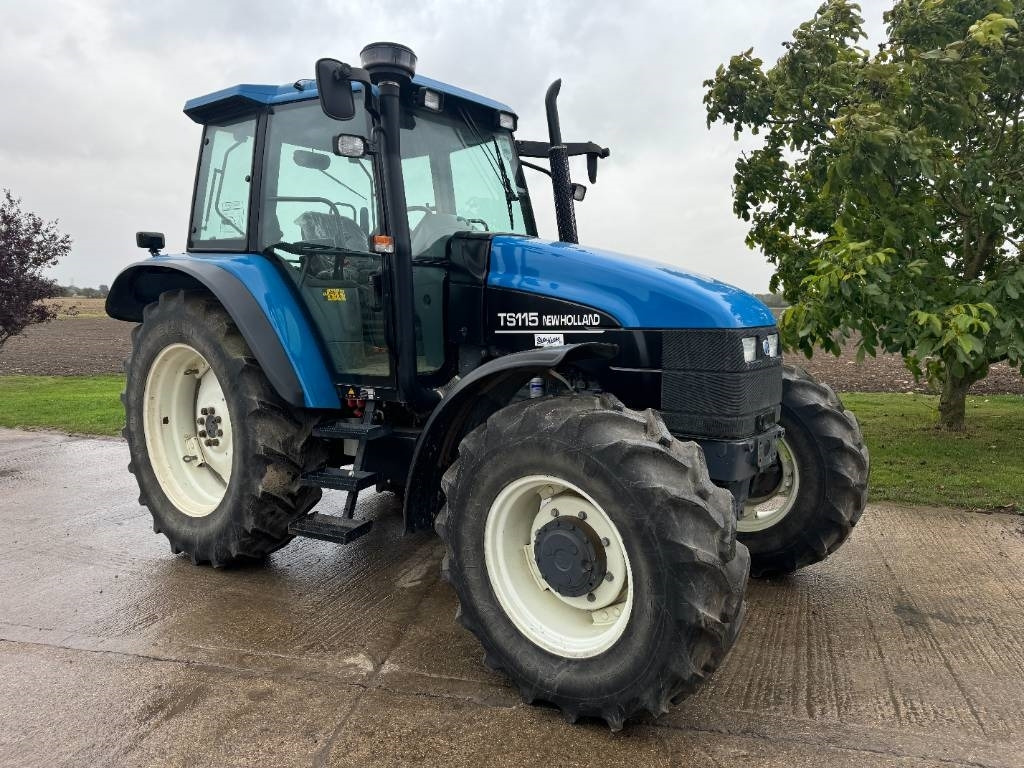 New Holland TS 115 SLE - جرار: صور 3 New Holland TS 115 SLE - جرار: صور 3