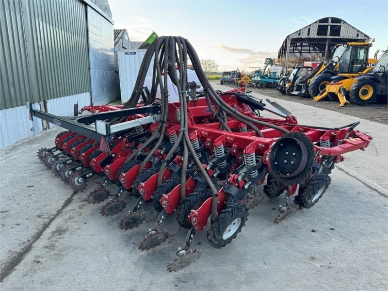 Sumo DD4 Seed Drill c/w Front Tank - الة بذر: صور 5 Sumo DD4 Seed Drill c/w Front Tank - الة بذر: صور 5